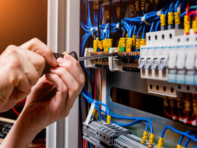 Instalaciones el�ctricas profesionales